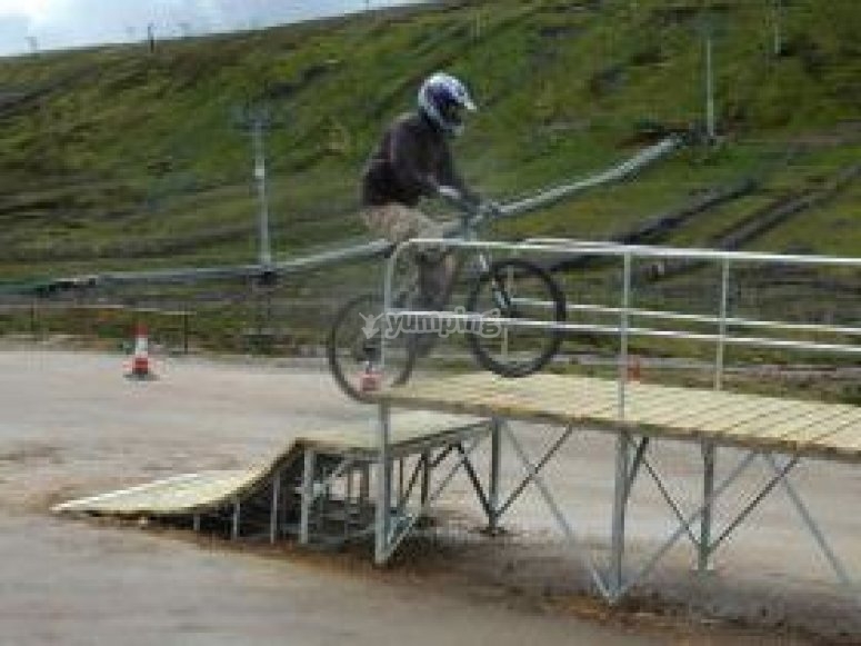 Lecht 2090 Prices And Bookings 2025 Yumping